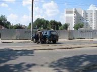 У перекрестка Советской и Пугачева