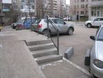 20131204-008 - плиты у первого подъезда дома 58А
